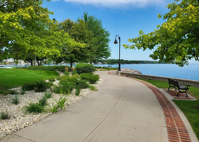 Bridgeport Waterfront Resort