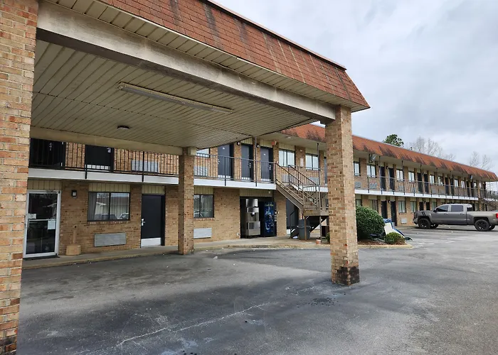 Budget Host Inn