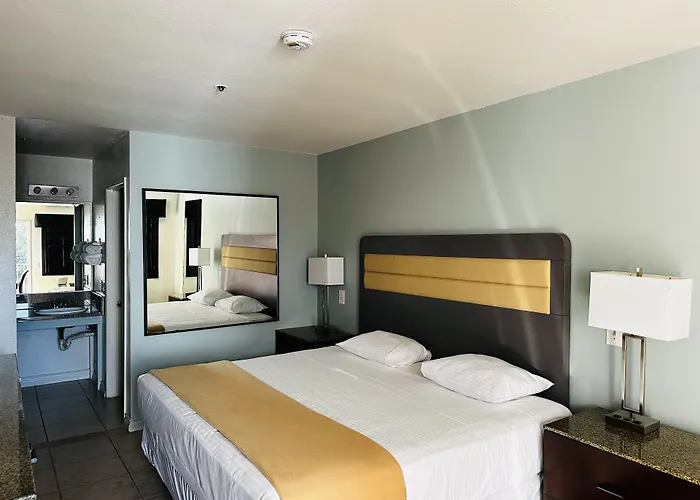 Casa Blanca Hotel - Cypress, Buena Park, United States