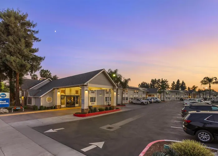 Best Western Town & Country Lodge