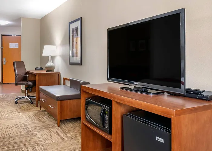 Comfort Suites Urbana , University Area