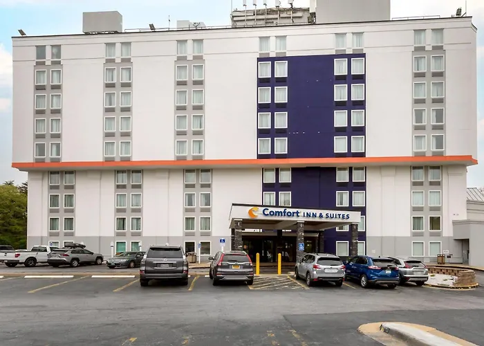 Comfort Inn & Suites West