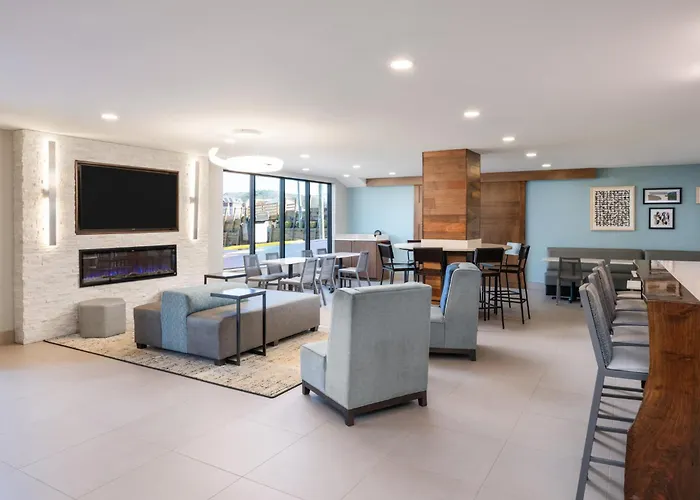 Garner Downtown By Ihg