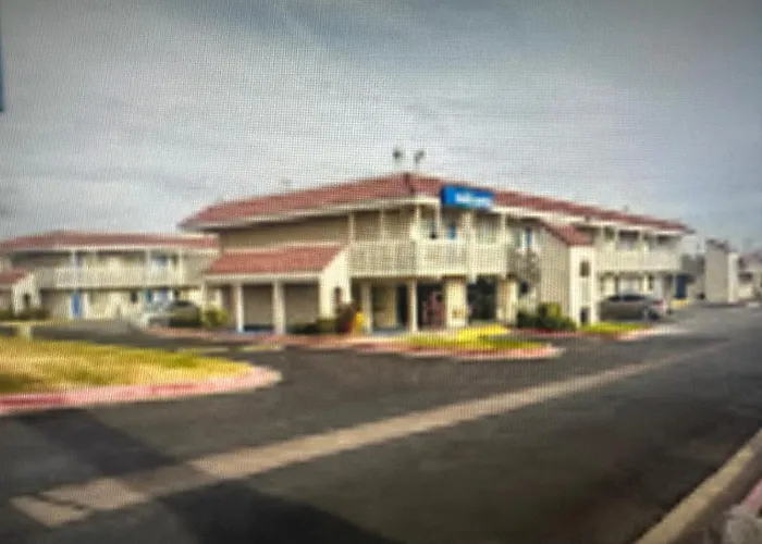 Motel 6 East