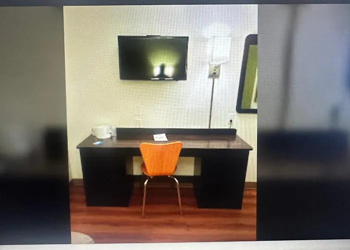 Motel 6 East