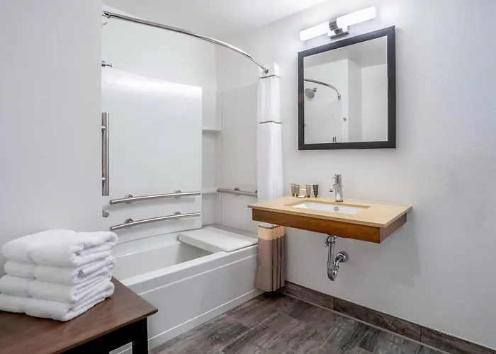 Riverview Inn & Suites, An Ascend Collection