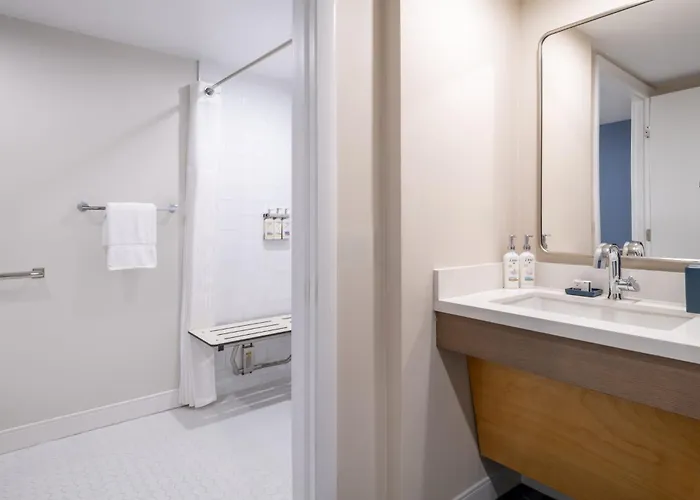 Holiday Inn Regency By Ihg