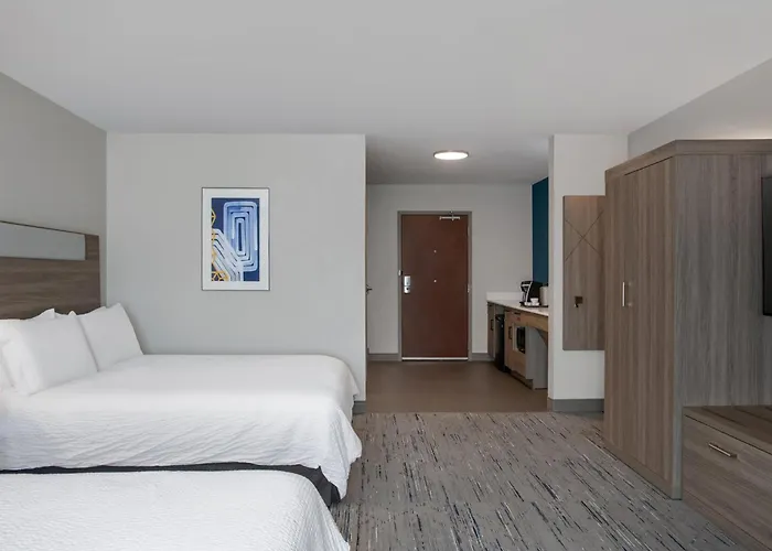 Holiday Inn Express & Suites By Ihg
