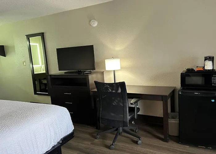 Days Inn By Wyndham Savannah Airport, United States