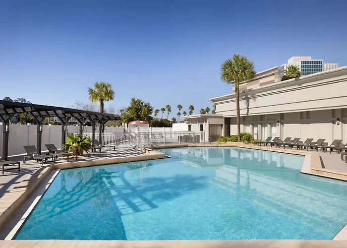 Courtyard By Marriott Across Universal