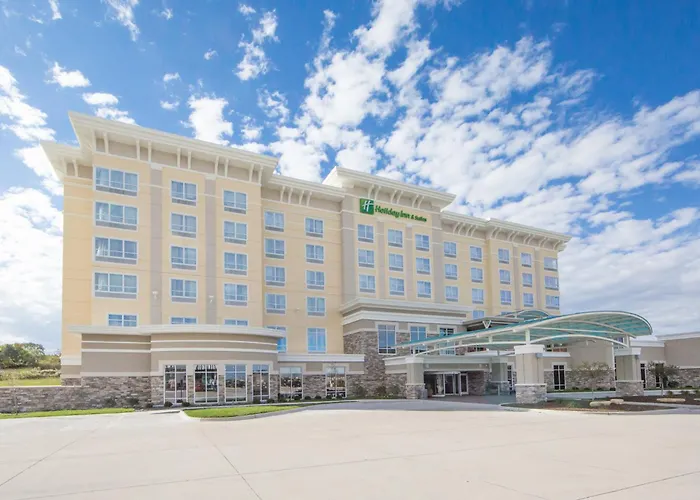 Holiday Inn & Suites Davenport By Ihg