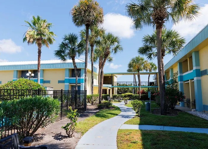 Garnet Inn & Suites,