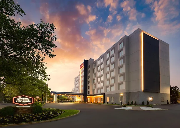 Hampton Inn & Suites By Hilton- Airport Elizabeth