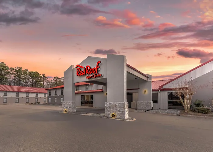 Red Roof Inn & Suites Newport News
