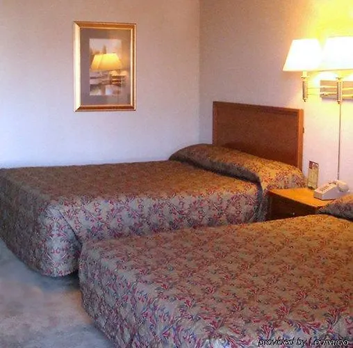 Rest Inn - Extended Stay, I-40 Airport, Wedding & Event Center