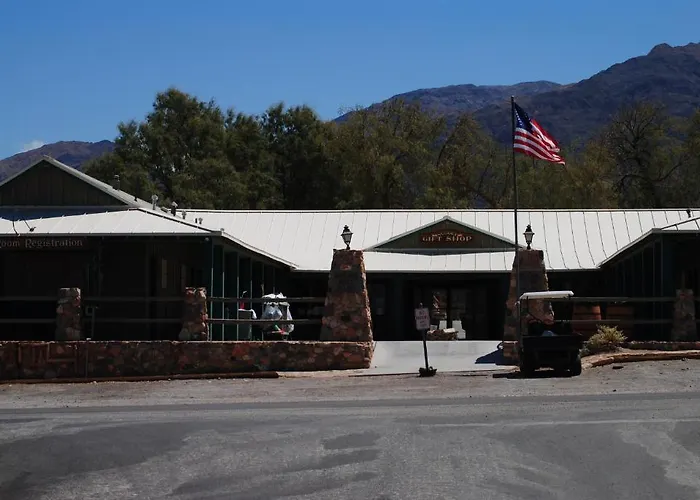 Stovepipe Wells Village