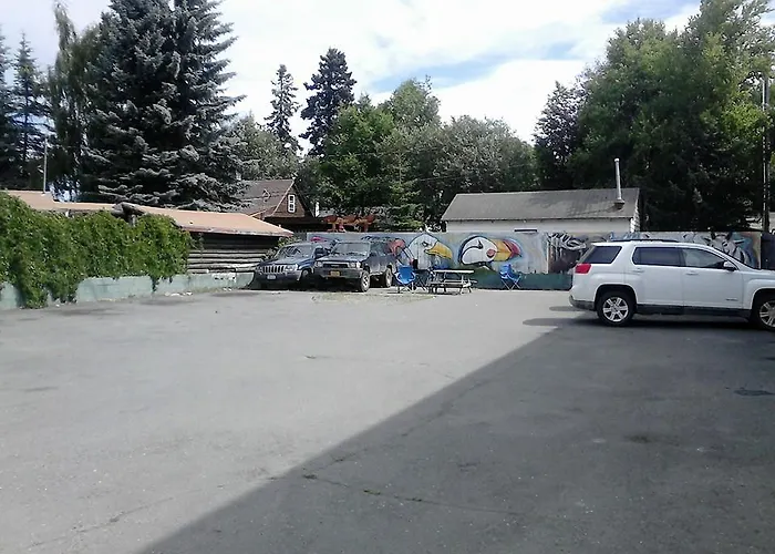 Alaska Backpackers Inn