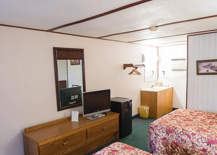 Dutch Treat Motel