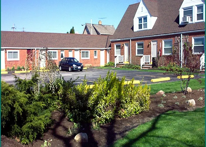 Plaza Motel Wickliffe