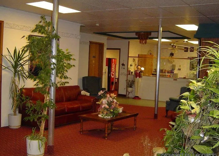 Glacier Gateway Inn