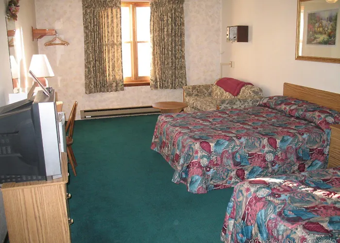 Glacier Gateway Inn