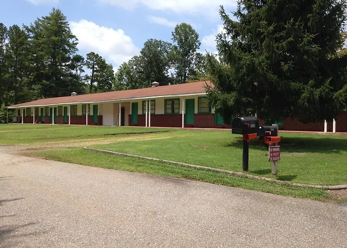Lakeside Inn