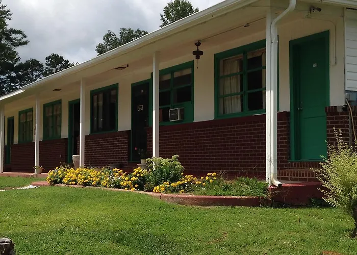 Lakeside Inn