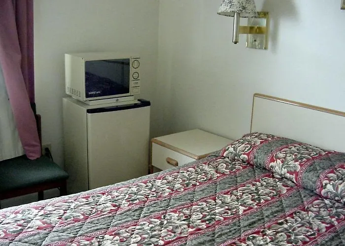 Double A Motel