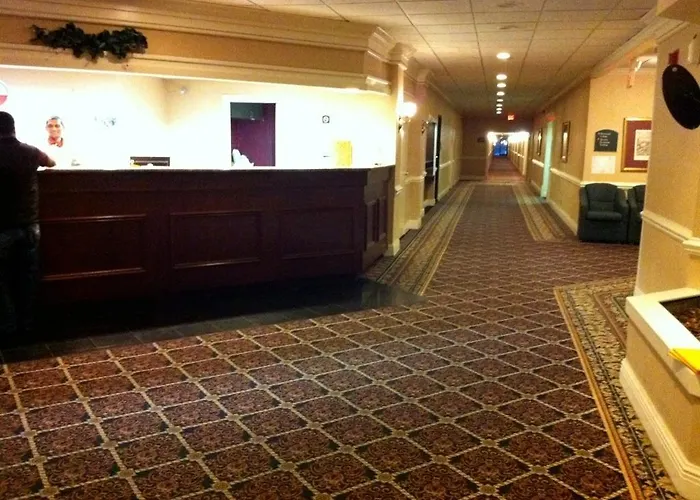 Governor'S Inn & Suites