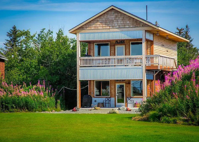 Baycrest Lodge