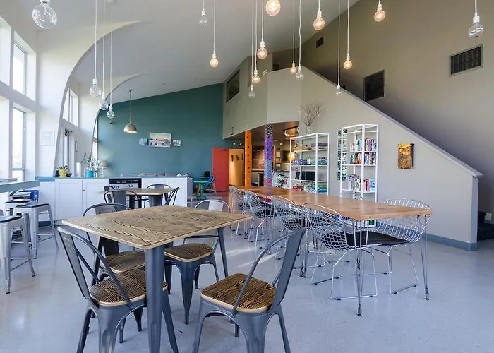 Hi - Austin Hostel