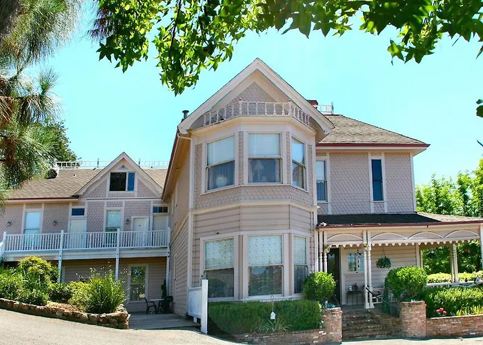 Power'S Mansion Bed & Breakfast Auburn, United States