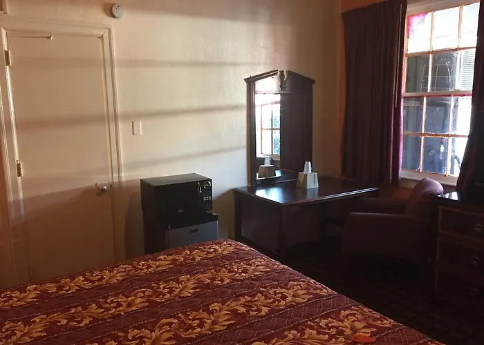 Budget Inn Downtown Mobile