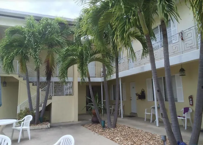 Harbor Beach Inn