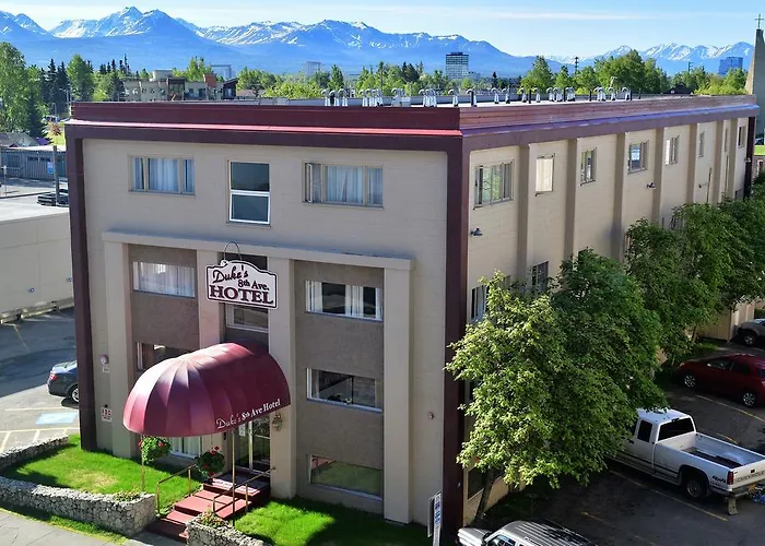 Duke'S 8Th Avenue Hotel