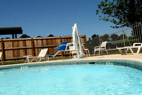 Daybreak Suites Extended Stay Dothan