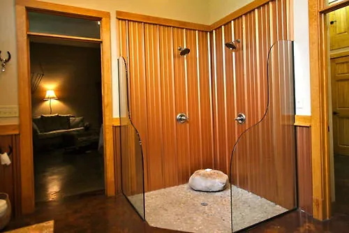 Eagle Crest Lodge Abingdon, United States