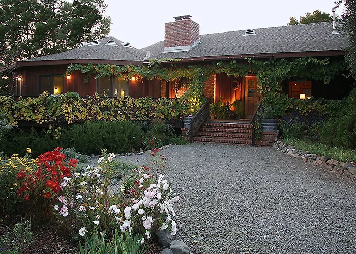 Old Crocker Inn