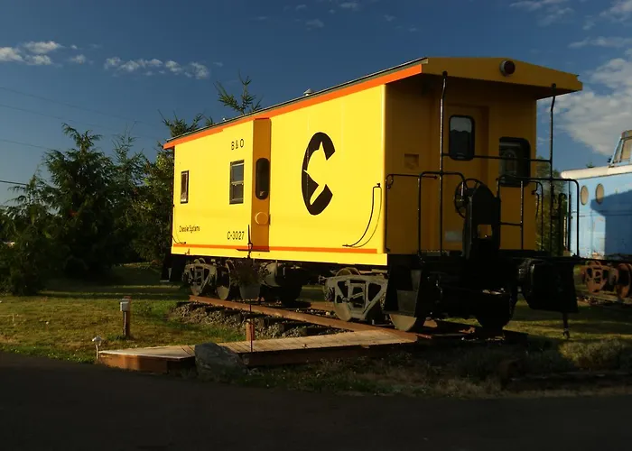 Red Caboose Getaway Bed & Breakfast