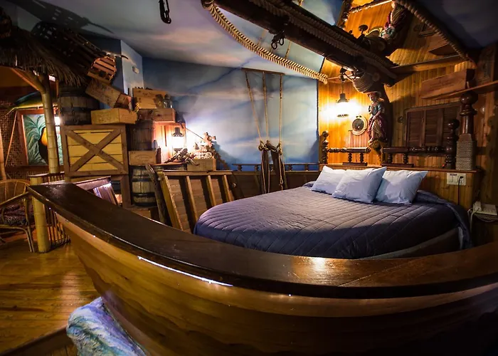 Feather Nest Inn (Adults Only)