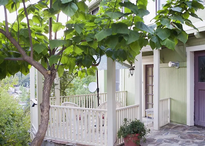 Barretta Gardens