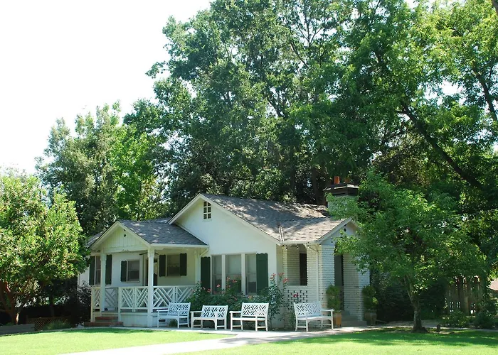 Bear Creek Inn