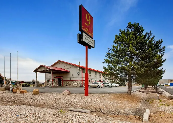 Motel 9