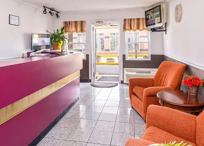 Country Garden & Suites-Benton, United States