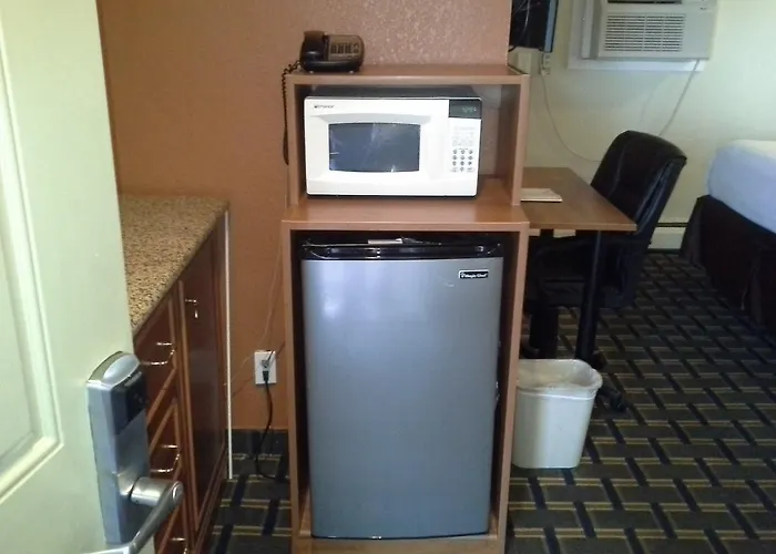 Economy Inn