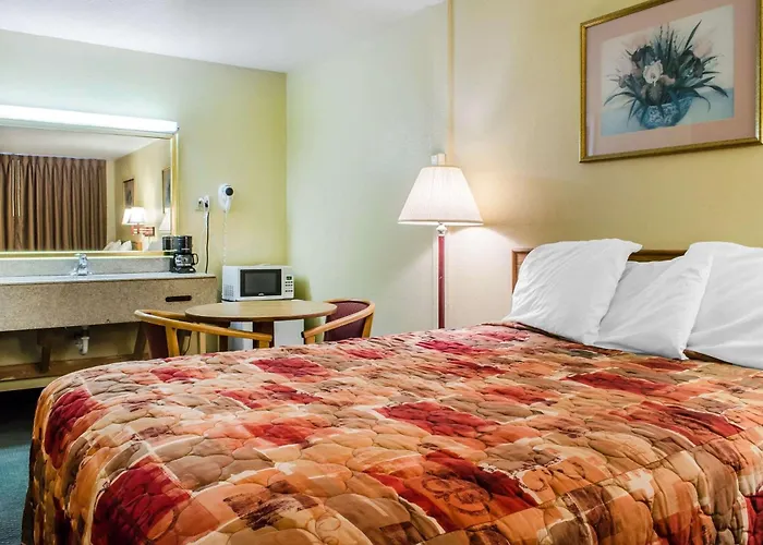 Relax Inn Lewisburg, United States