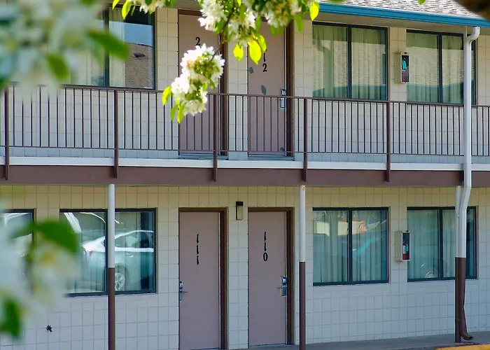 Quad City Inn