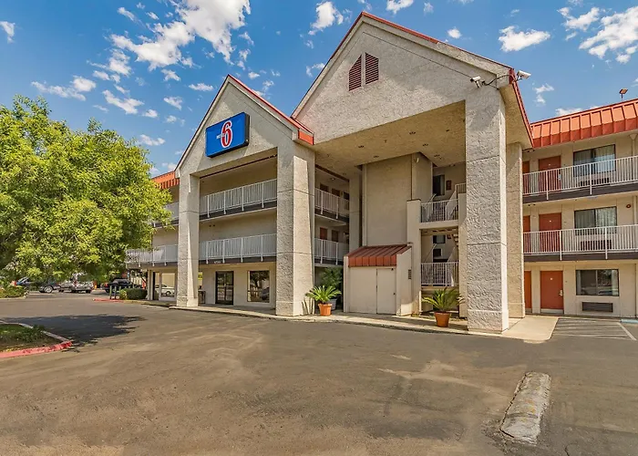 Motel 6-, Ca - Yosemite Hwy
