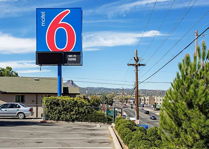 Motel 6-, Az