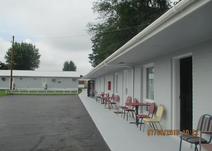 Great Lakes Motel